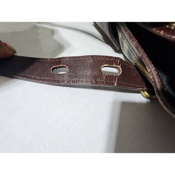 Authentic Burberry Vintage Haymarket Check PVC and Leather Buckle Shoulder Bag - Picture 12 of 16